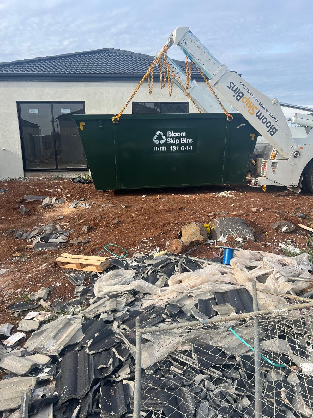 Bloom Skip Bins skip bin delivered to a home in Melbourne's north